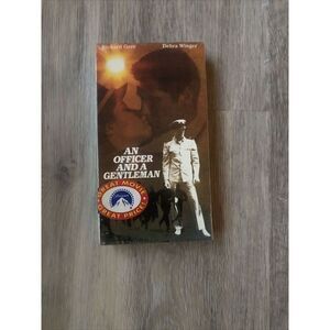 An Officer and A Gentleman (VHS, 1982) Richard Gere Debra Winger NEW SEALED